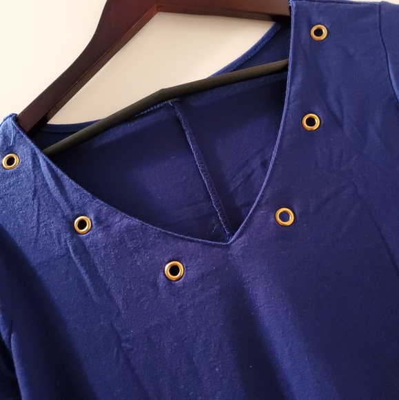 Blouse For Women - Picture 2 of 3